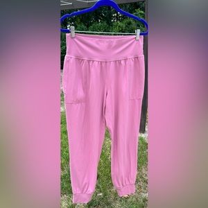 Athleta Salutation Jogger sz L antique rose